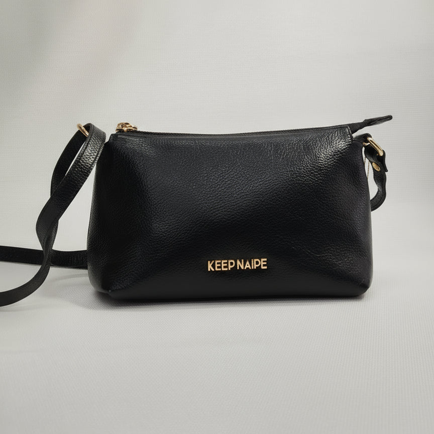 Bolsa Tiracolo Feminina em Couro Legítimo Preta Keep Naipe · #1733