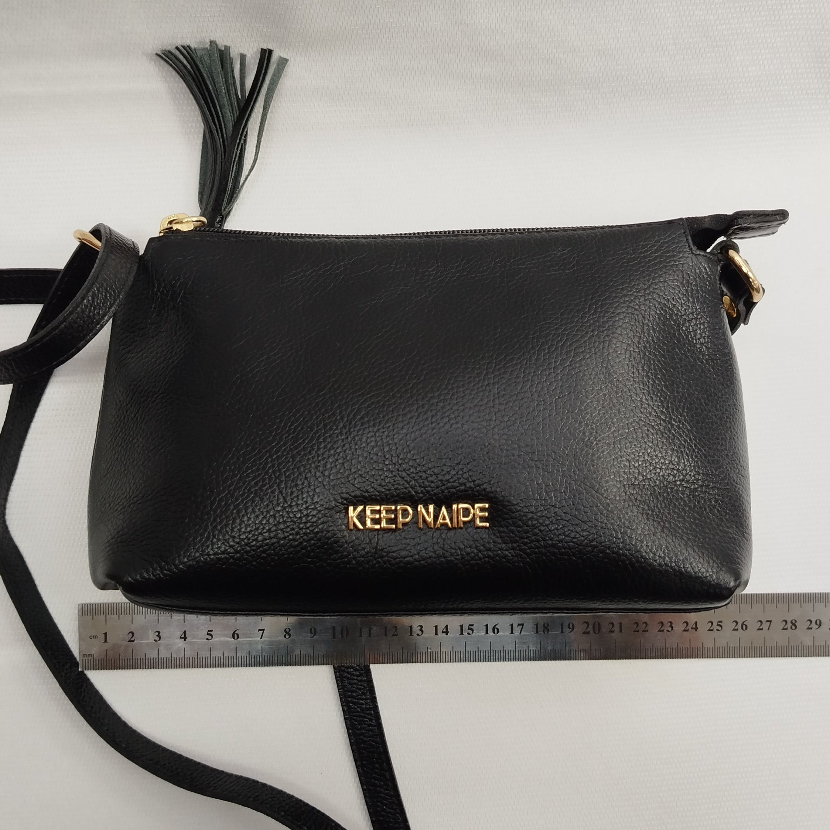 Bolsa Tiracolo Feminina em Couro Legítimo Preta Keep Naipe · #1733