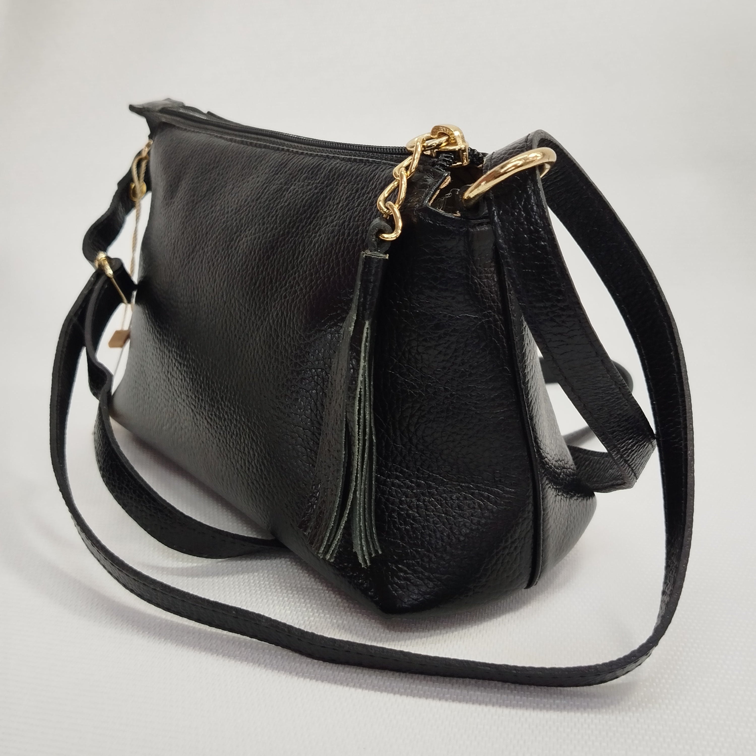 Bolsa Tiracolo Feminina em Couro Legítimo Preta Keep Naipe · #1733